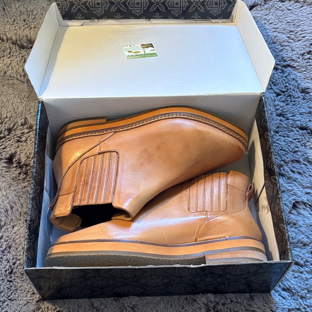 NIB Roolee Prince Boot - Picture 6 of 6